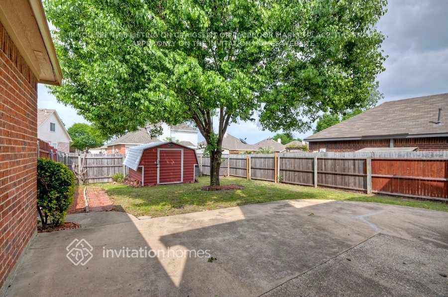 Building Photo - 2610 Briarbrook Ln
