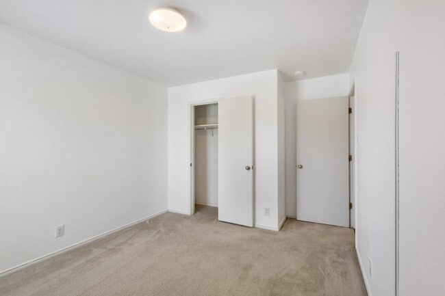 Building Photo - 372 Copper Hill Dr