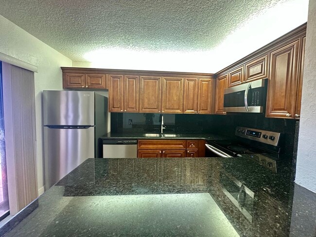 Building Photo - 63 Lake Arbor Dr