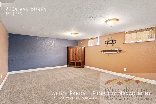 Building Photo - 2904 Van Buren Ave