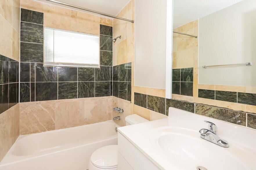 Building Photo - 9521 NW 25th St