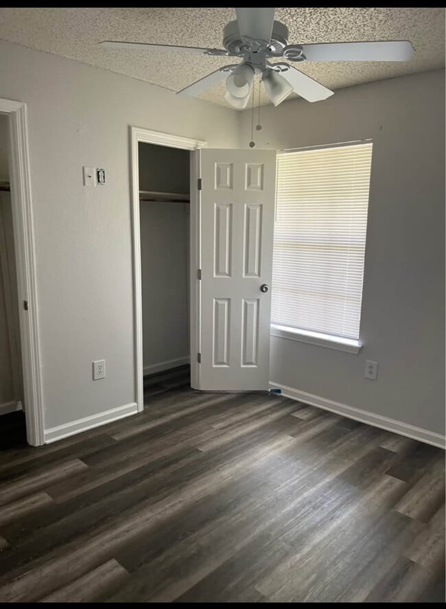 Building Photo - 512 Heritage Cove