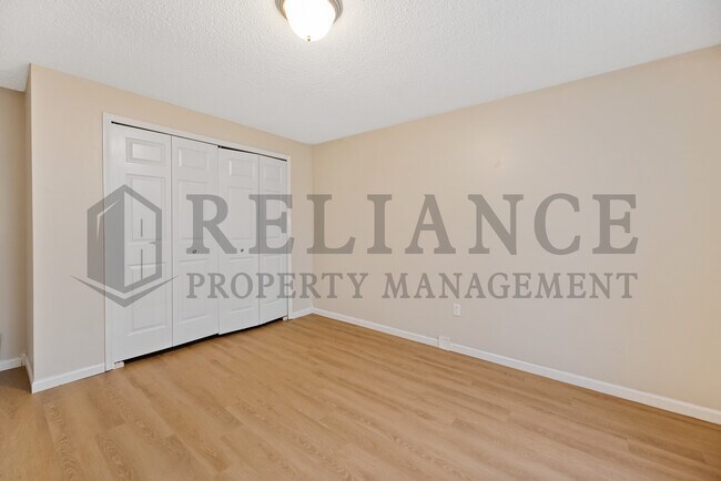 Building Photo - 1417 S Goebel Cir