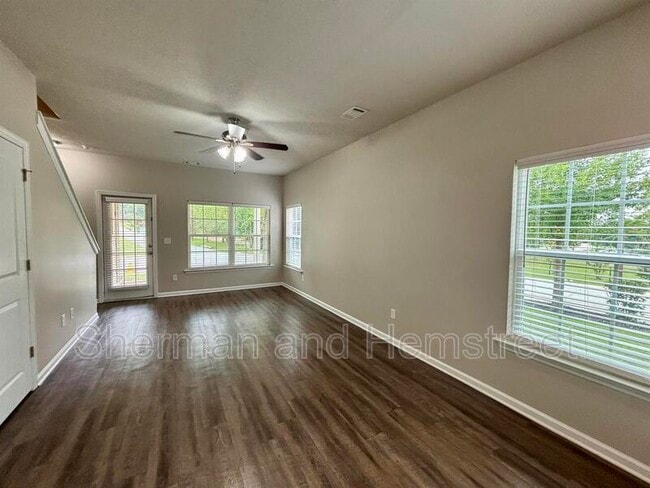 Building Photo - 602 Dobhill Ln