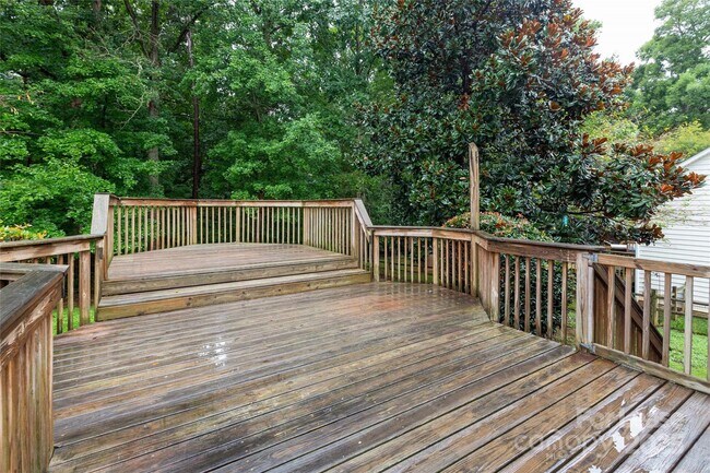 Building Photo - 155 Walmsley Pl