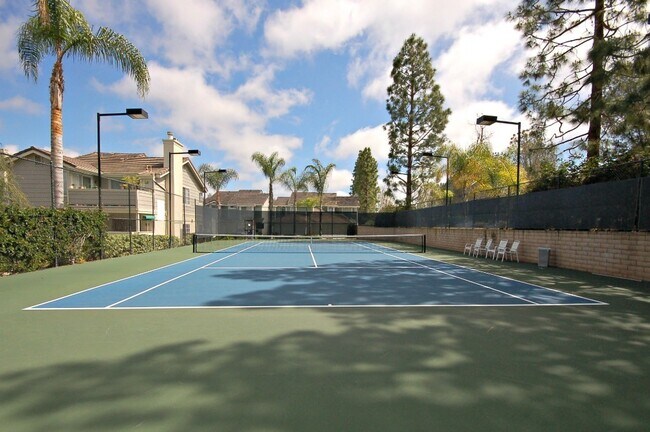 Building Photo - Home in the Community of Del Mar Highlands!