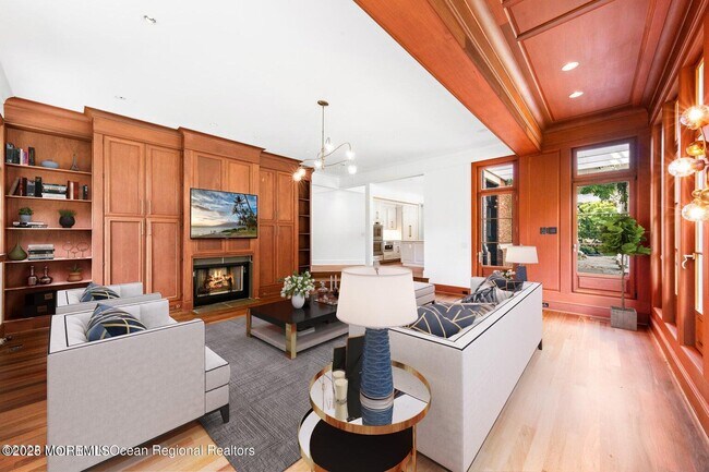 Building Photo - 18 Sheraton Ln