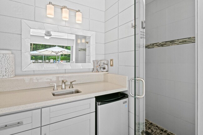 Building Photo - 2774 S Ocean Blvd