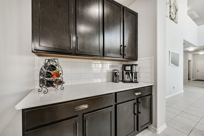 Building Photo - 10018 Chase Ct