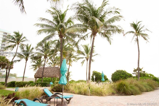 Building Photo - 3801 Ocean Dr