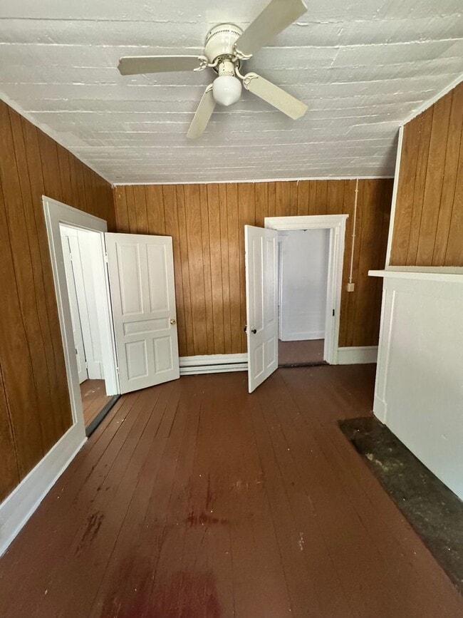 Building Photo - 2 or 3/1 in Grover, NC really located in E...