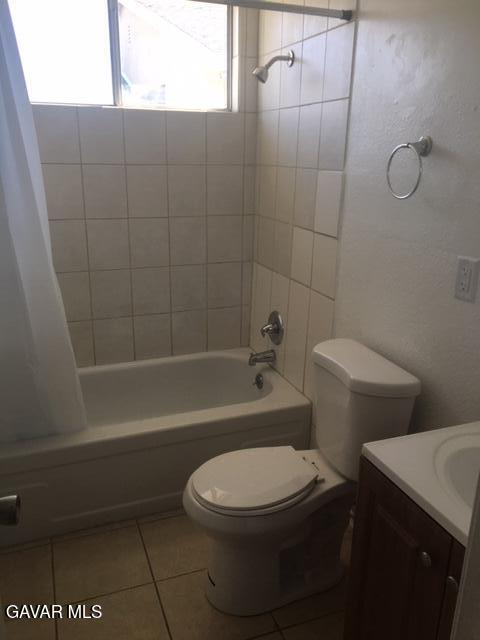 Building Photo - 8124 Peach Ave