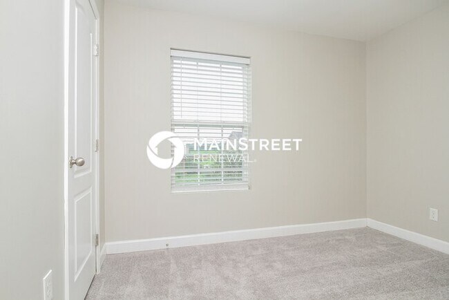 Building Photo - 4 Bedroom Pet-Friendly Home in Murfreesbor...