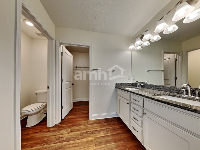 Building Photo - 644 Sunny Stroll Dr