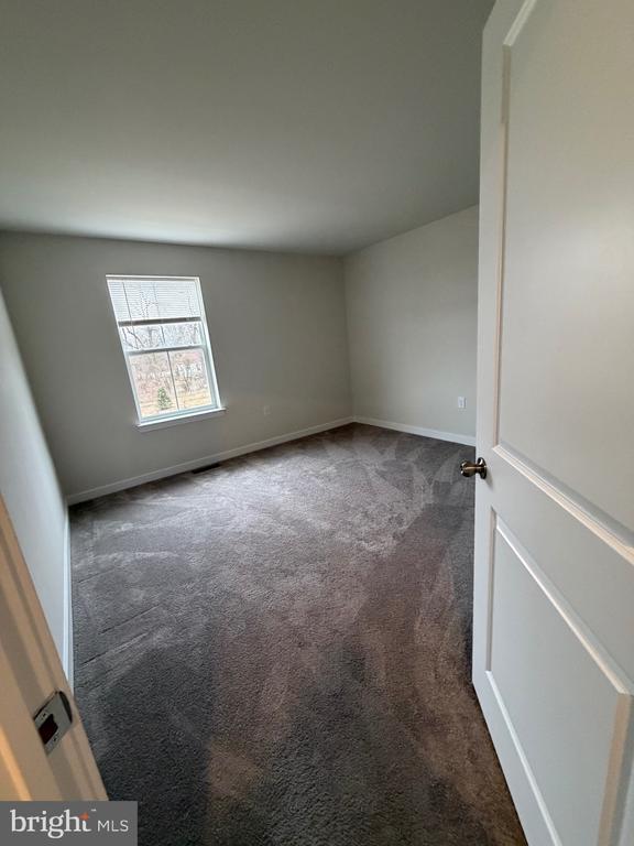 Building Photo - 127 Painters Wy