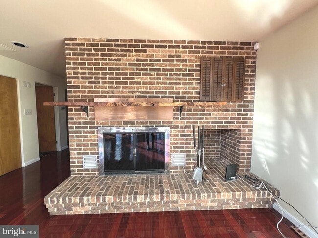 Building Photo - Beautiful 3bd 3bth contemporary A-framed home in the prestigious Eagle's Nest community.
