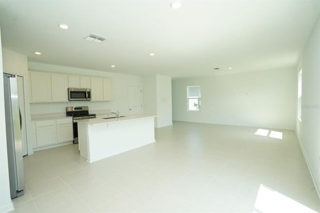 Building Photo - 3055 TOTEM Rd