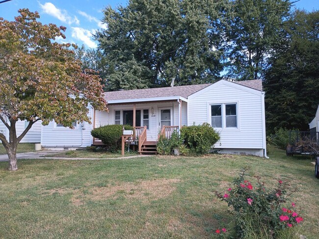 Primary Photo - Charming 3 Bedroom Home in Independence!