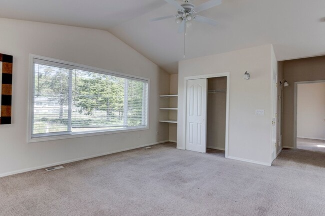 Building Photo - Spacious 2+ Bedroom Home on Corner Lot in ...