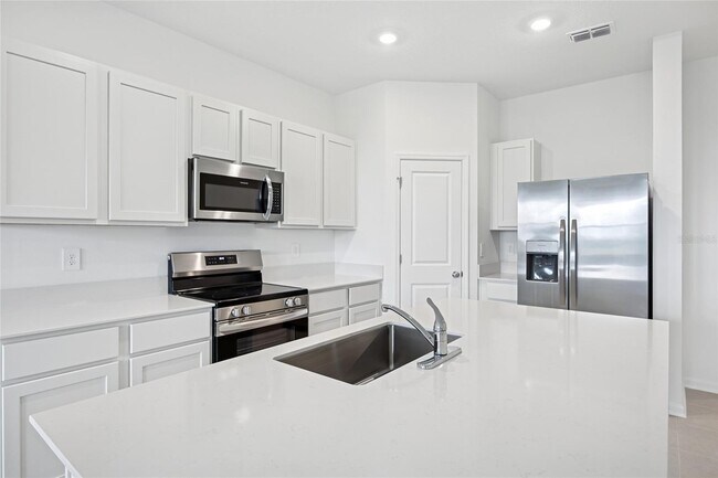 Building Photo - 3007 Maloof Dr