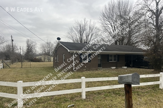 Primary Photo - 8 W Eades Ave