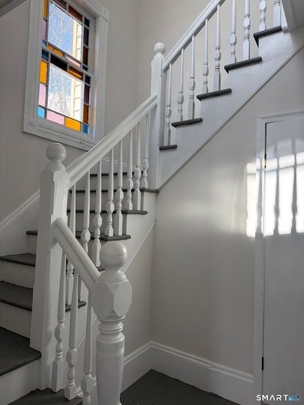 Building Photo - 316 W Main St