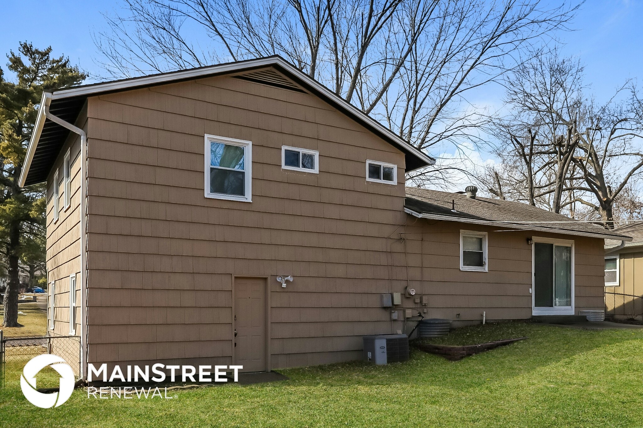 Building Photo - 9311 Hayes Dr