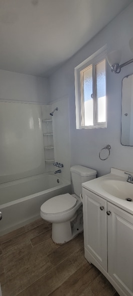 Building Photo - 19170 CA-18