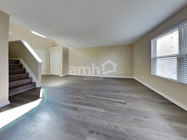 Building Photo - 10654 Sinclair Dr