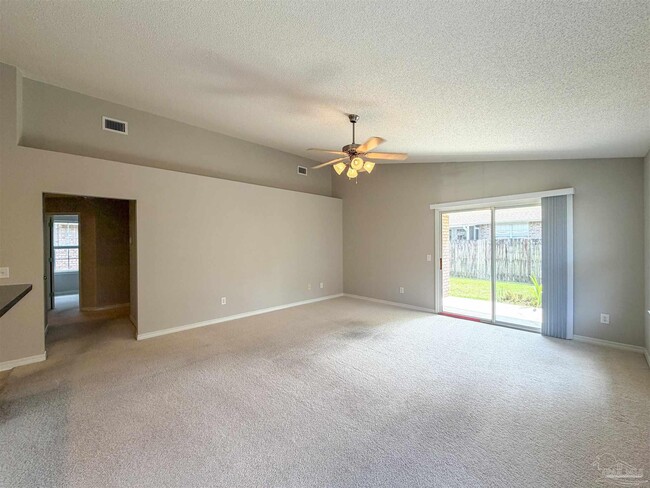 Building Photo - 697 Mozingo Ln