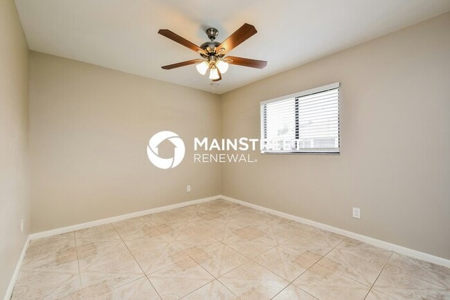 Building Photo - 3 Bedroom Pet-Friendly Home in Fort Myers,...