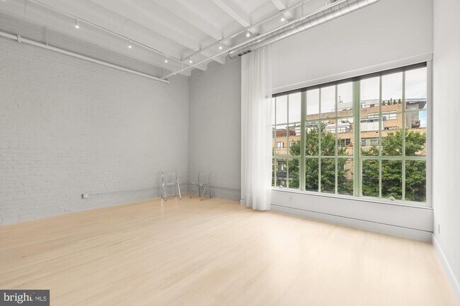 Building Photo - 1515 14th St NW