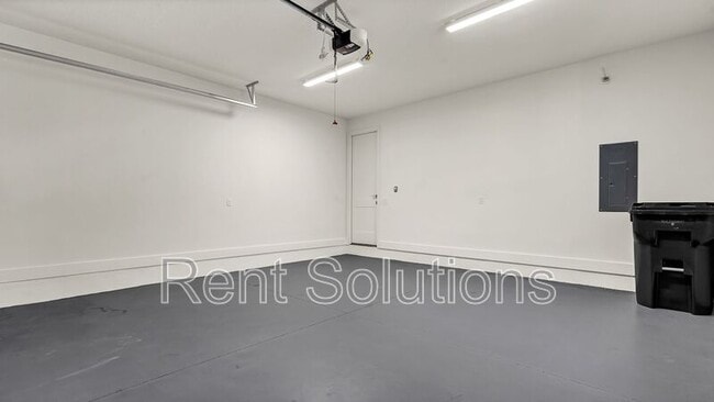 Building Photo - 2839 60th Ave N