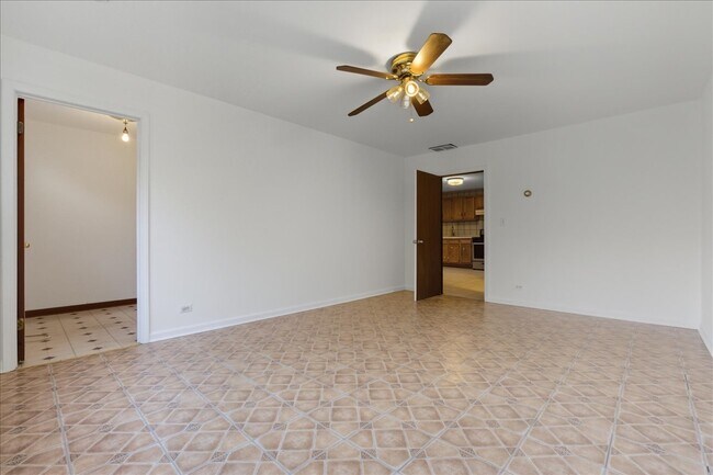 Building Photo - 1727 W 19th St