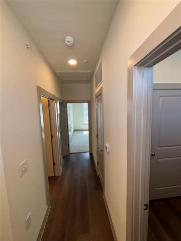 Building Photo - 300 Lucas Ln