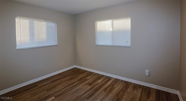 Building Photo - 4112 SW 6th Pl