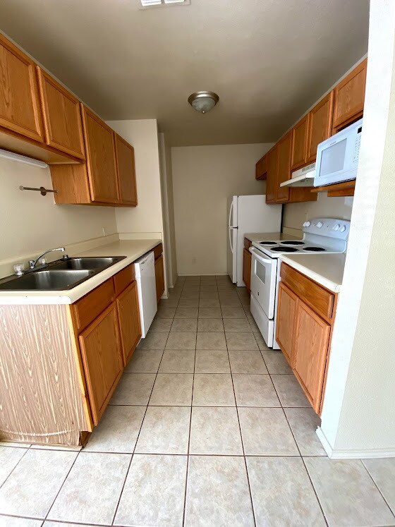 Building Photo - 1210 Chaparral St