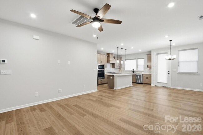 Building Photo - 615 Myrick Aly
