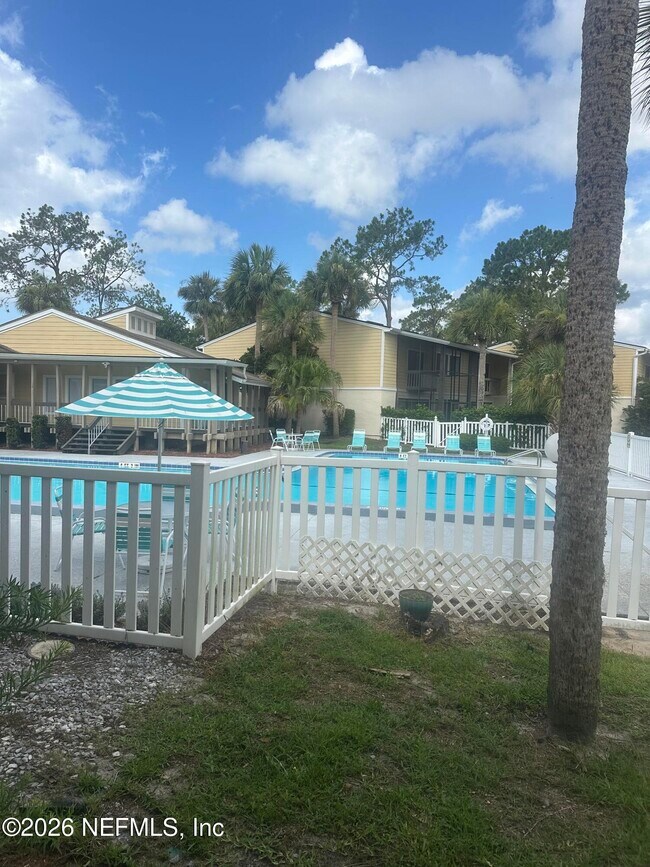Building Photo - 7867 Bahia Vista Ct