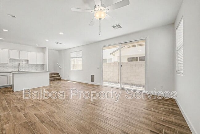 Building Photo - 5532 S Dillon Cir