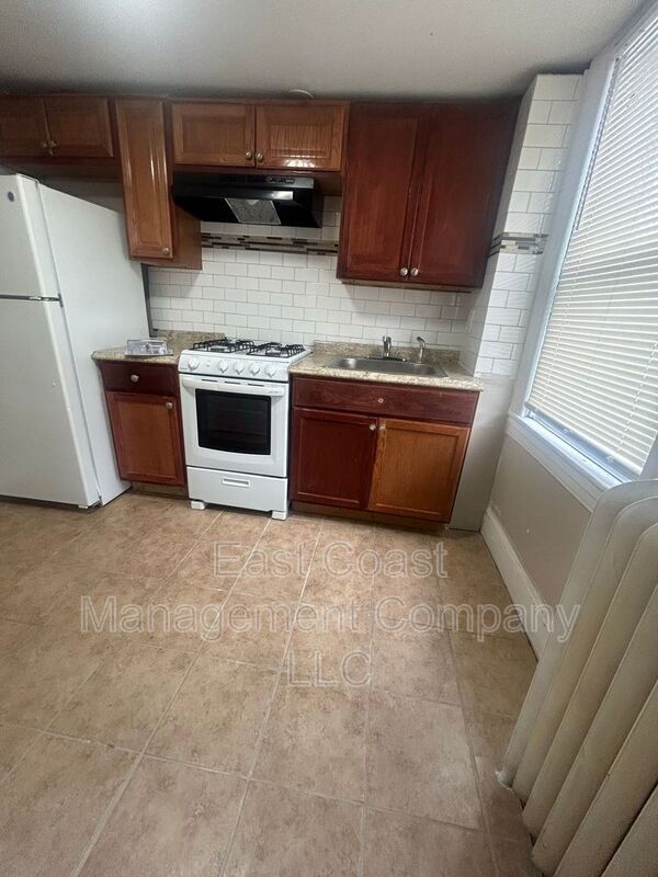 Building Photo - 2319 Reisterstown Rd