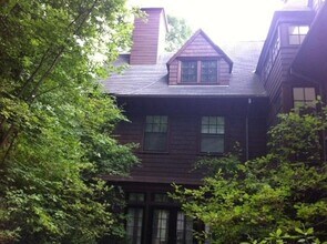 Building Photo - 23 Highland St