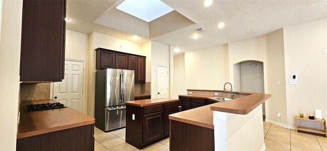 Building Photo - 13415 Highland Park Ct