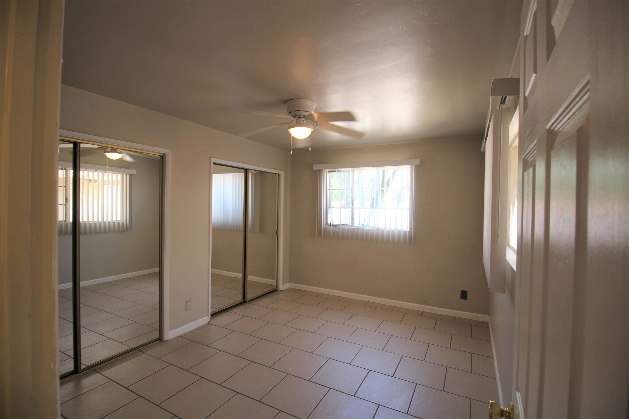Master Bedroom - 735 E Granada Dr