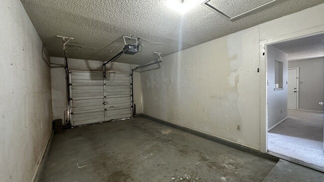 Building Photo - 2112 91st St