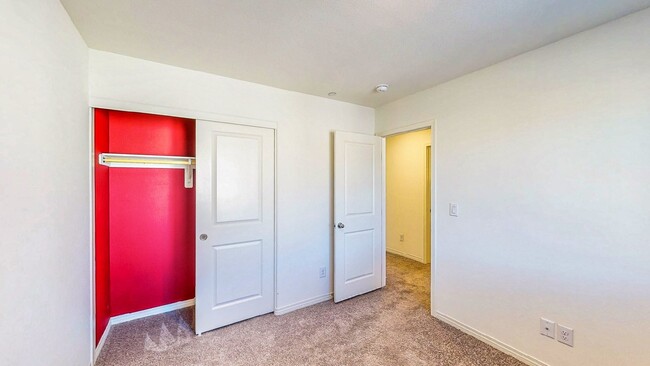 Building Photo - Cozy 2-story, 3BR 2BA townhome in a new community in North Las Vegas.