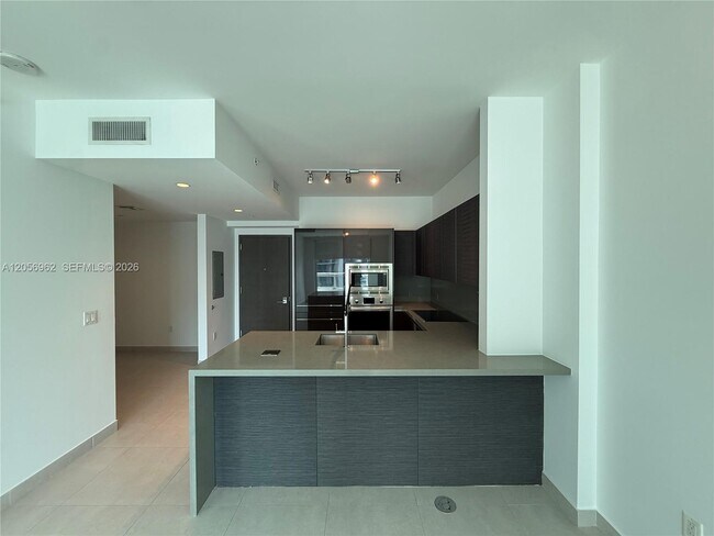 Building Photo - 1080 Brickell Ave