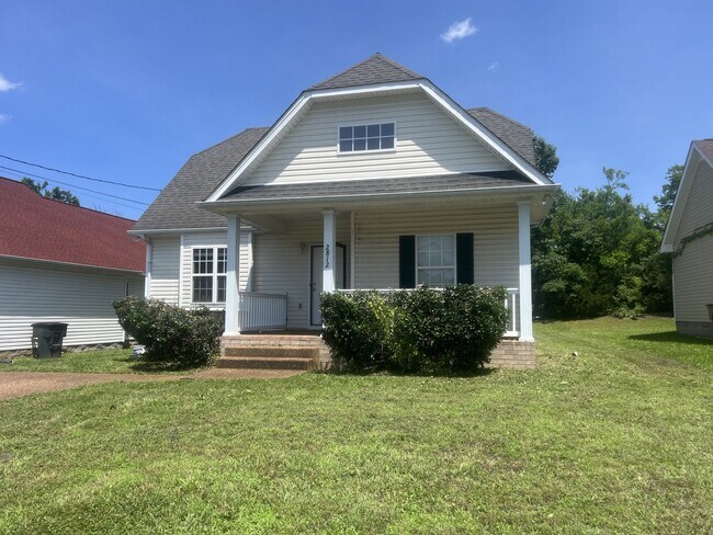 Building Photo - 2812 Hydes Ferry Rd