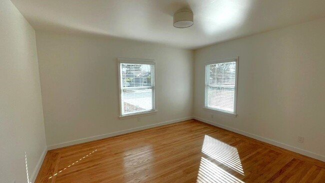 Building Photo - Walnut Creek Gorgeous 3-bedroom 2 bath hom...