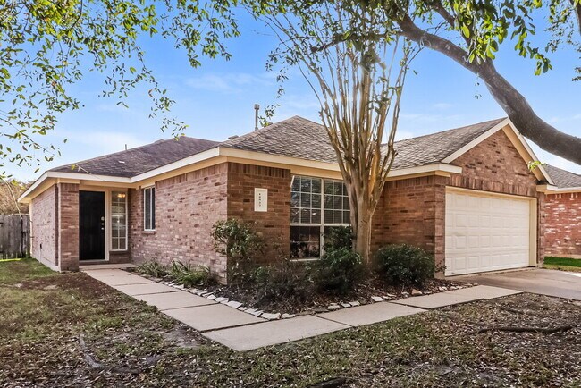 Building Photo - 15527 Lady Shery Ln